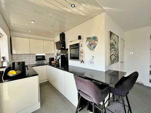 Photo 8- click for photo gallery